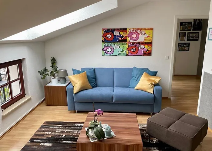 Charmante Dachgeschoss Wohnung